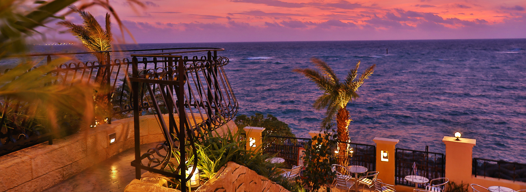 北谷殿内　デポアイランド