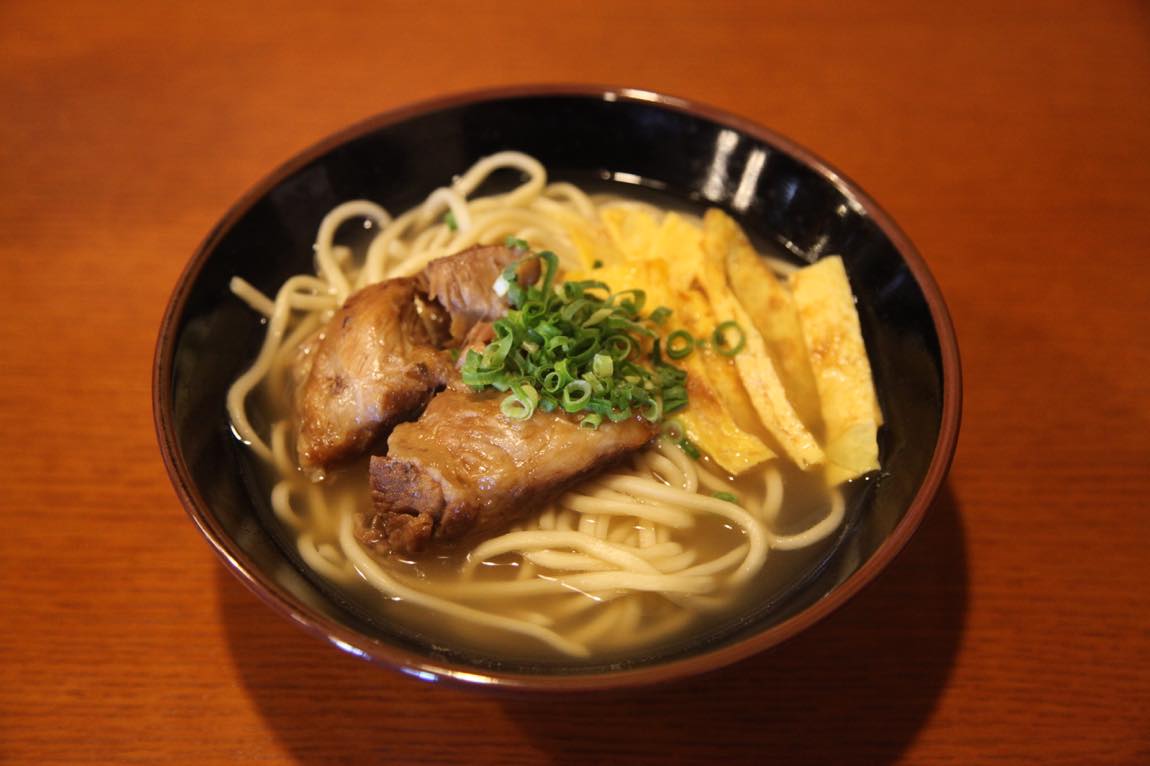 沖縄そば　ゆい　デポアイランド