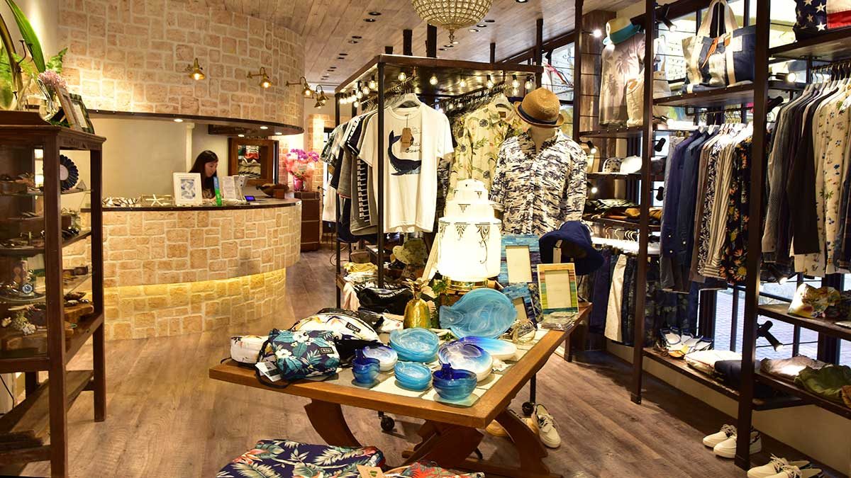 Splash Okinawa Mihama Market デポアイランド