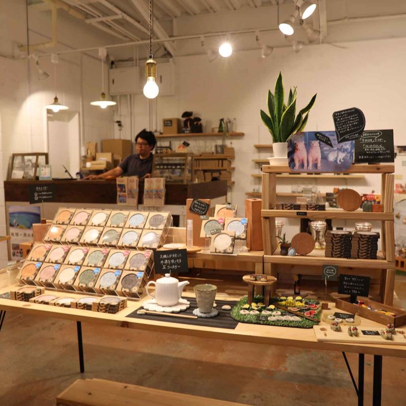 新垣瓦工場　北谷美浜アメリカンビレッジ店