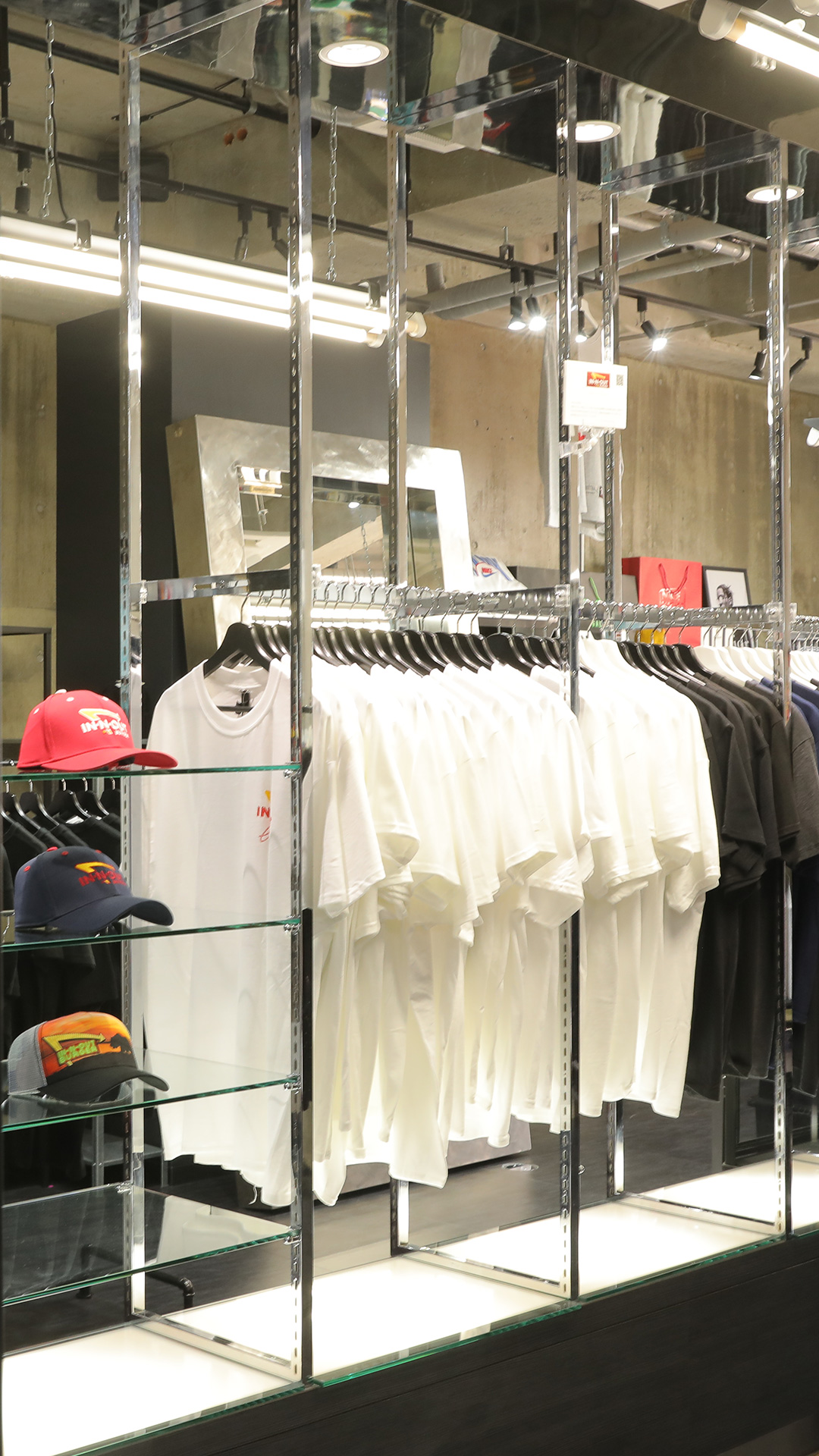 HICROWN 美浜店