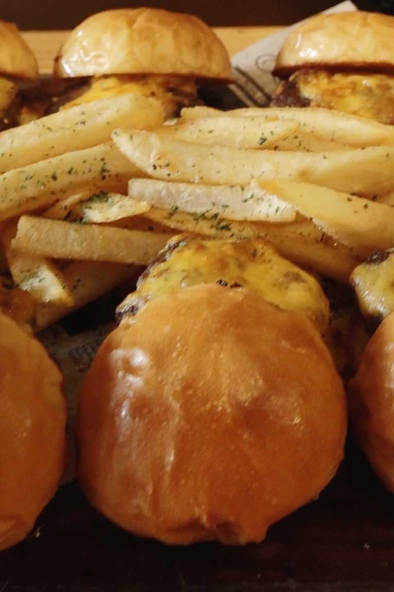 Burger Bear Diner American Village デポアイランド