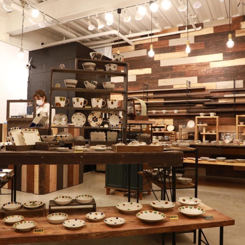 新垣瓦工場　Potte美浜店