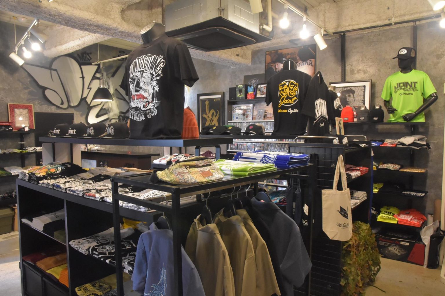 Joint Clothing Store (ジョイント クロージング ストア) デポアイランド