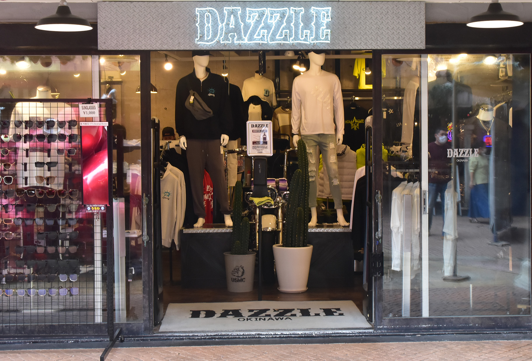 DAZZLE（ダズル）